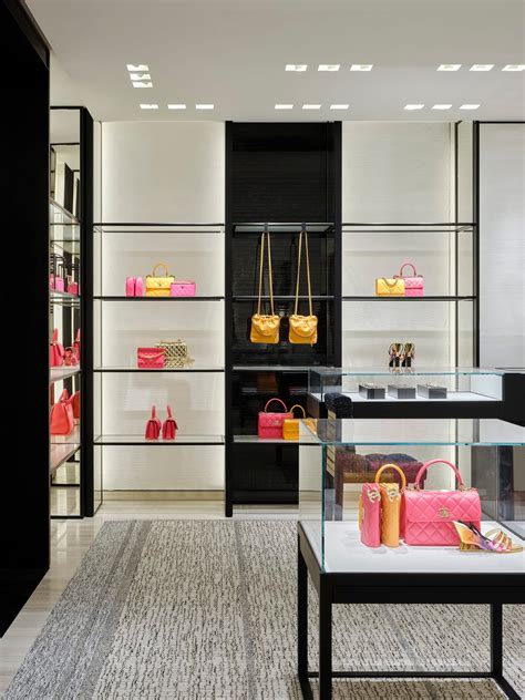 negozio bigiotteria chanel milano